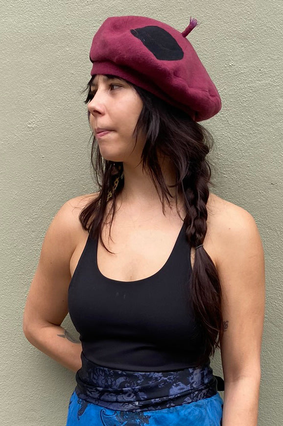 Silk Lined Beret Hat w/ Applique - Black & Grey Crawfish - Medium